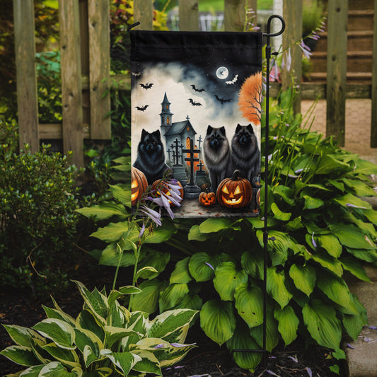 Keeshond Spooky Halloween Garden Flag – Dog in Cemetery Scene