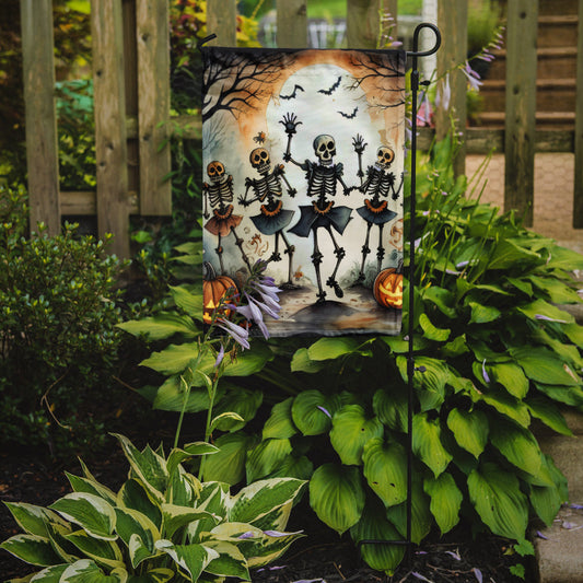 Dancing Skeletons Spooky Halloween Garden Flag – Outdoor Decorative Yard Flag
