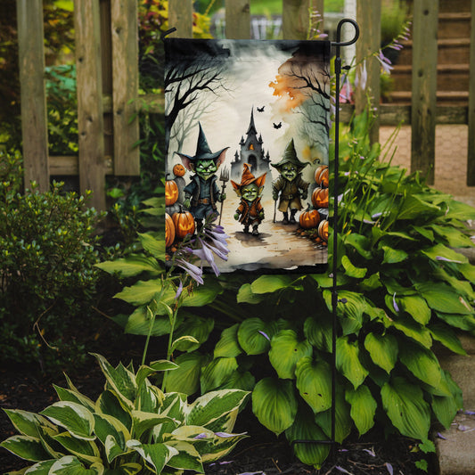 Goblins Spooky Halloween Garden Flag – Outdoor Decorative Yard Flag