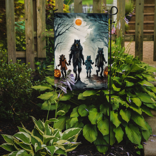 Werewolves Spooky Halloween Garden Flag – Outdoor Decorative Yard Flag