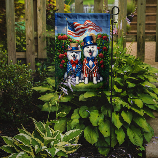 All American American Eskimo Garden Flag – Dogs with American Flag Background by Caroline’s Treasures