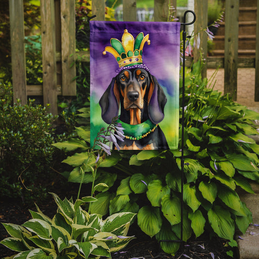 Black and Tan Coonhound King of Mardi Gras Garden Flag - Vibrant Dog-Themed Yard Decor by Caroline's Treasures