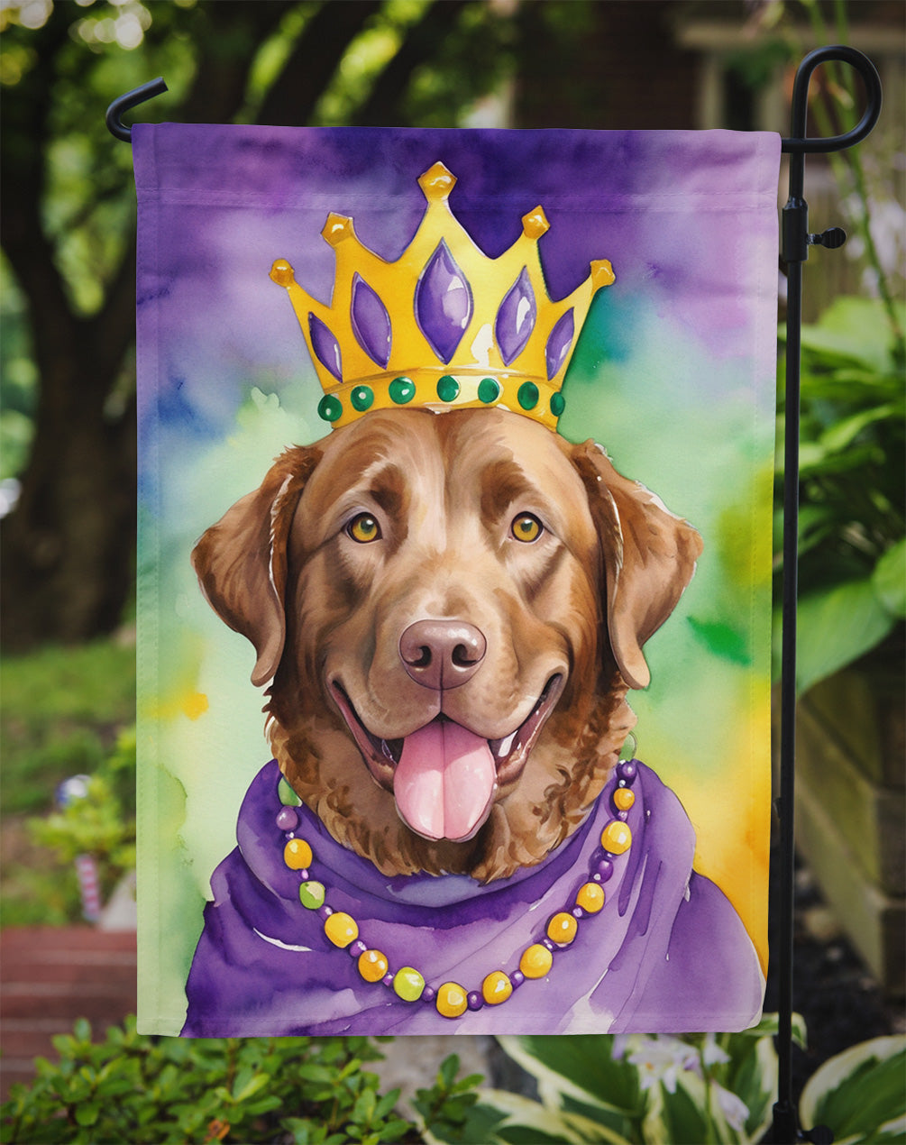 Chesapeake Bay Retriever King of Mardi Gras Garden Flag - Vibrant Dog-Themed Yard Decor by Caroline's Treasures