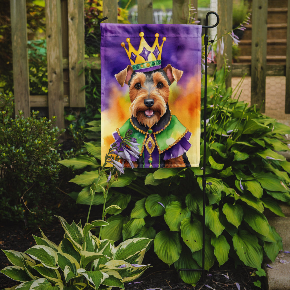 Welsh Terrier King of Mardi Gras Garden Flag - Vibrant Dog-Themed Yard Decor by Caroline's Treasures