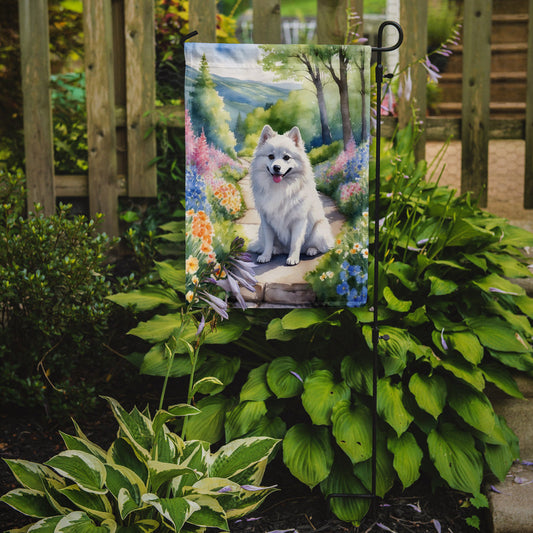 American Eskimo Spring Path Garden Flag – Dog-Themed Floral Outdoor Decor