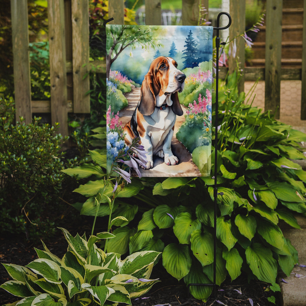 Basset Hound Spring Path Garden Flag – Dog-Themed Floral Outdoor Decor