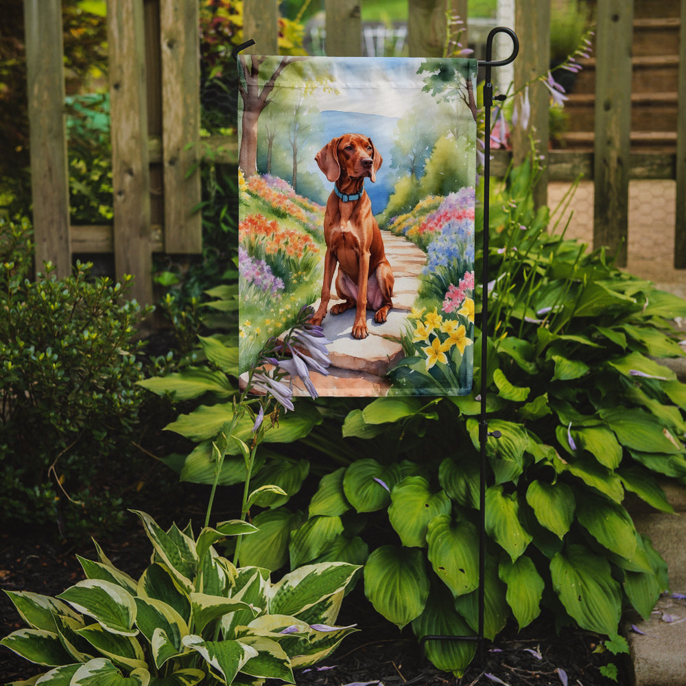 Vizsla Spring Path Garden Flag  – Dog-Themed Floral Outdoor Decor