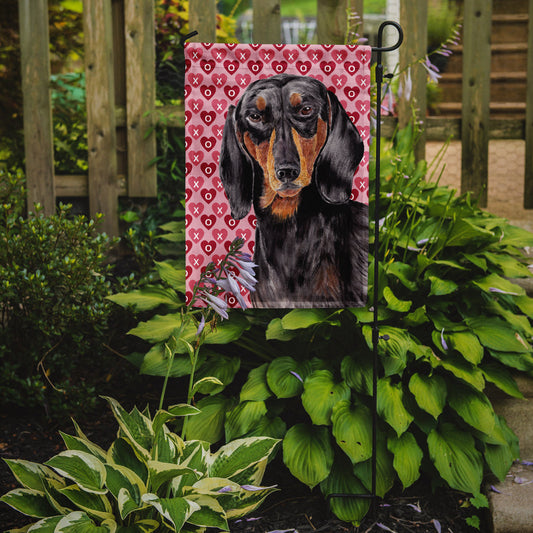 Dachshund Black Tan Hearts Love Valentine's Day Garden Flag – Decorative Outdoor Yard Flag