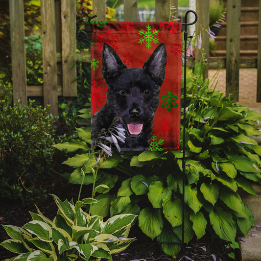 Australian Kelpie Red Green Snowflakes Christmas Garden Flag – Decorative Outdoor Yard Flag
