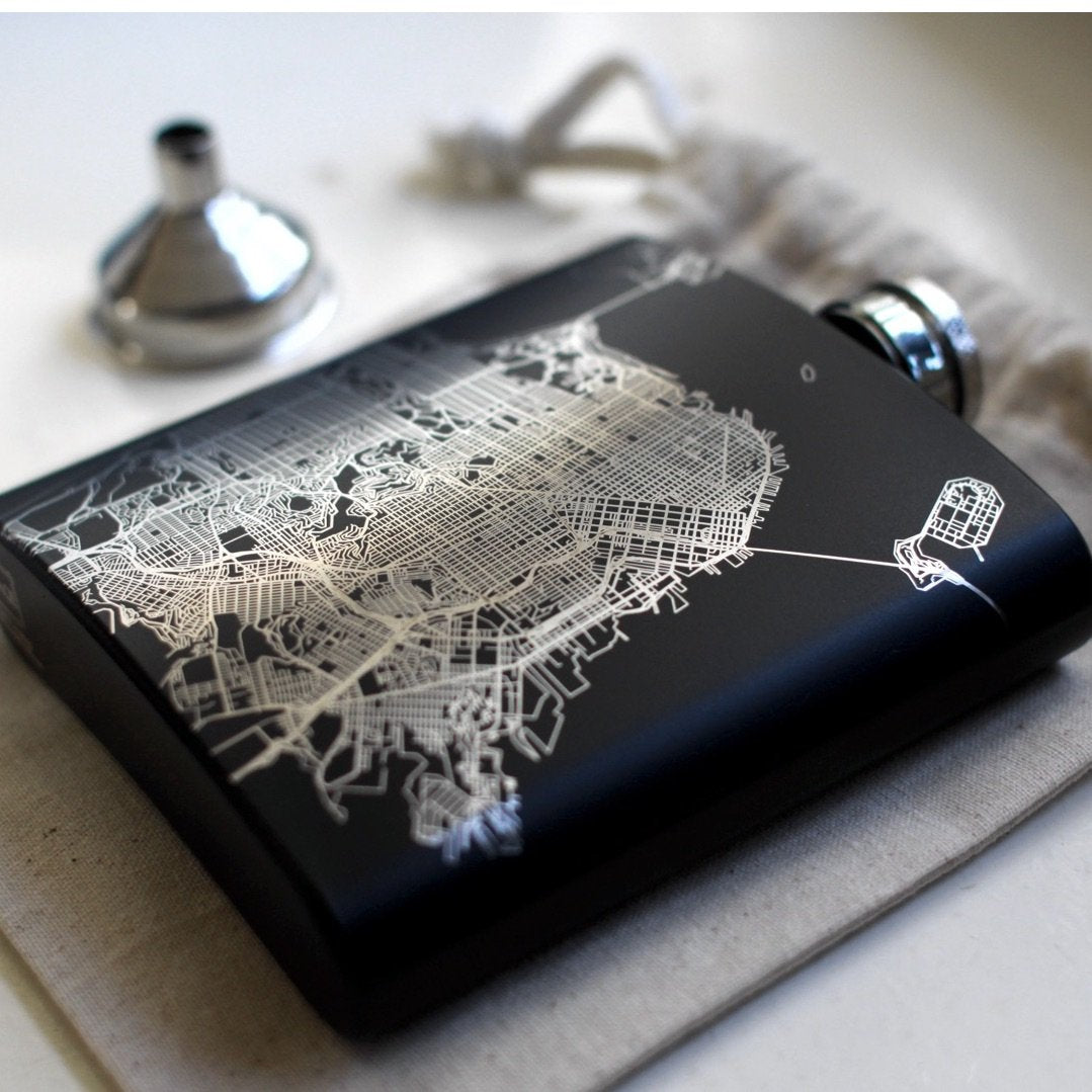 Lafayette - Louisiana Map Hip Flask in Matte Black