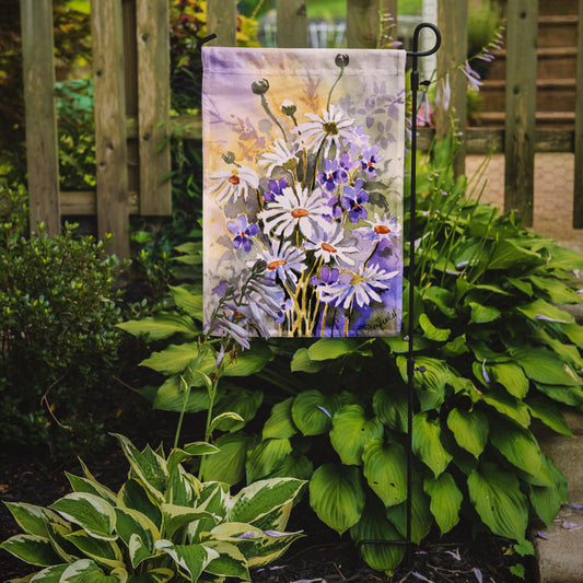 Daisies by Maureen Bonfield Garden Flag – Decorative Outdoor Yard Flag BMBO0115GF