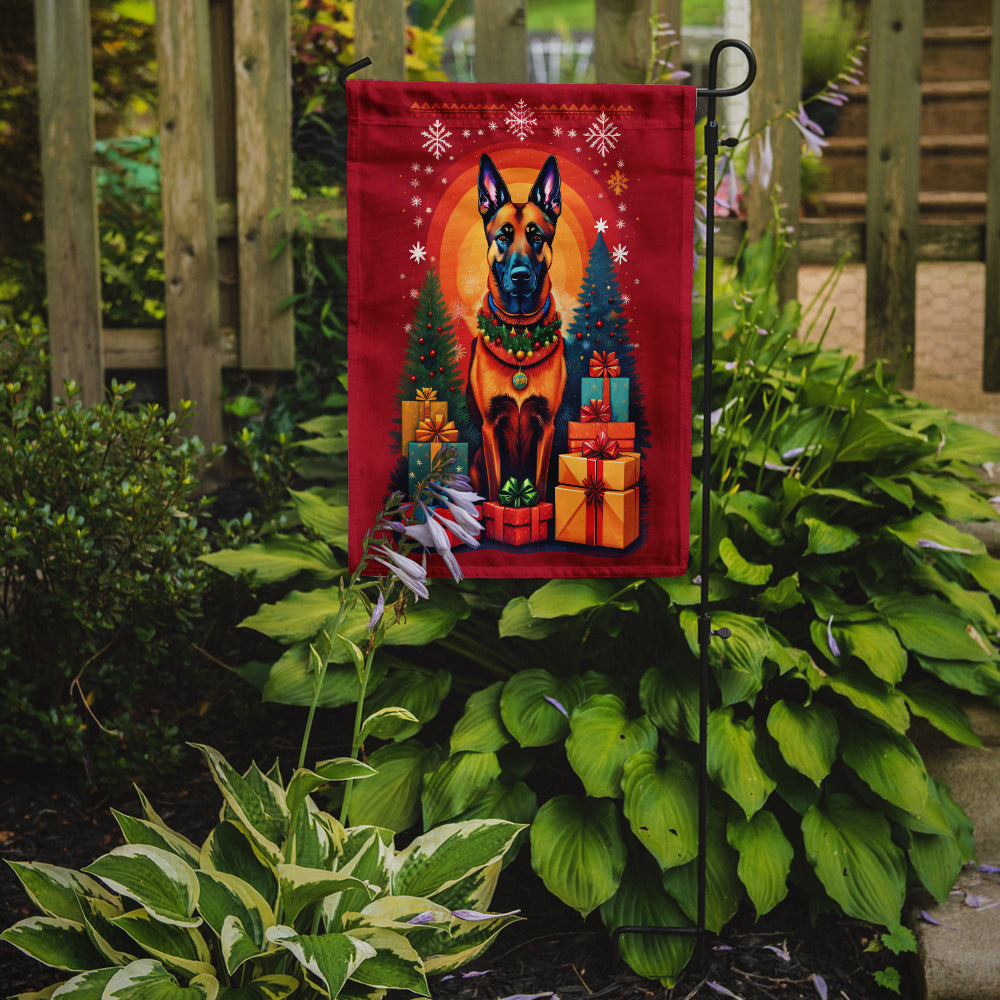 Belgian Malinois Holiday Christmas Garden Flag – Outdoor Decorative Yard Flag