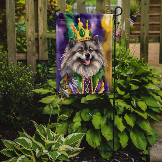 Keeshond King of Mardi Gras Garden Flag - Vibrant Dog-Themed Yard Decor by Caroline's Treasures