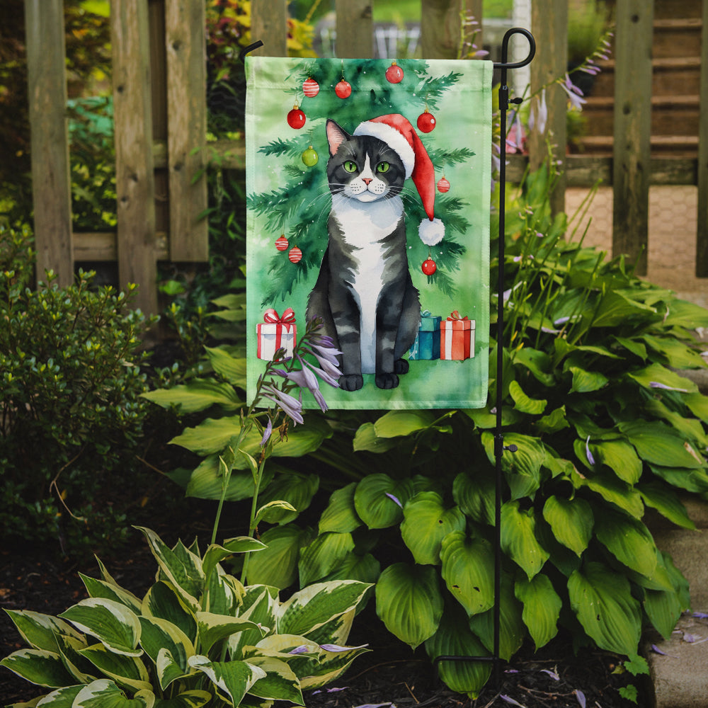 American Polydactyl Christmas Garden Flag - Cat by the Christmas Tree - Cat-Themed Holiday Yard Decor