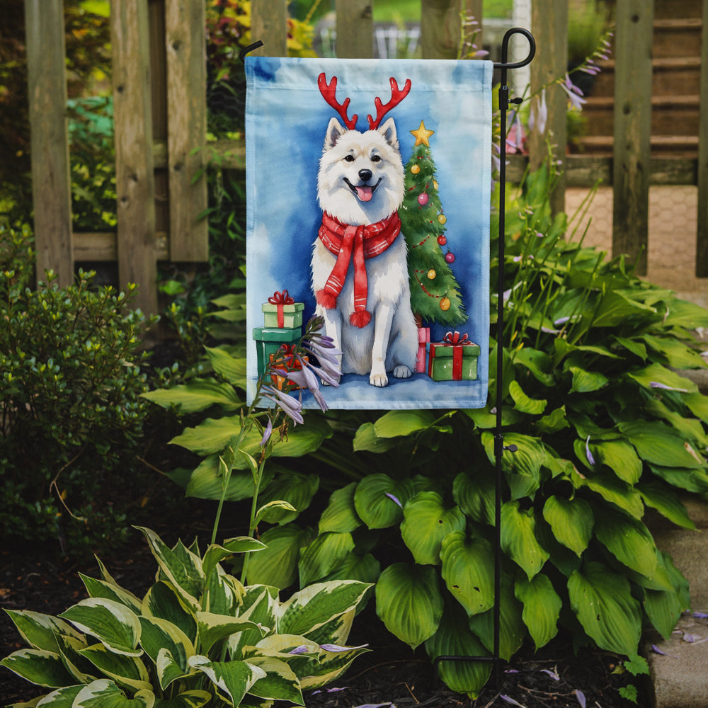 American Eskimo Christmas Garden Flag – Dog in Reindeer Antlers with Tree & Gifts