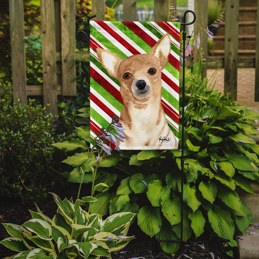 Candy Stripe Chihuahua Christmas Garden Flag – Decorative Outdoor Yard Flag RDR3010GF