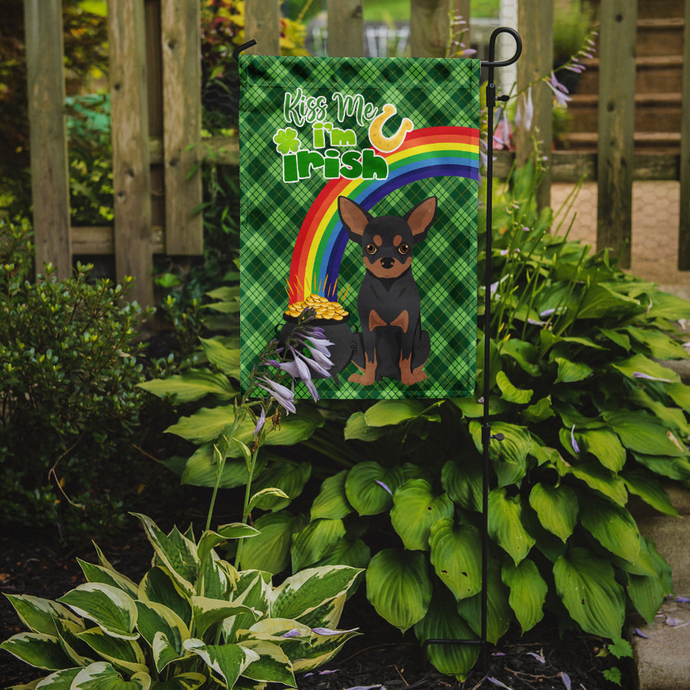 Black and Tan Chihuahua St. Patrick's Garden Flag – "Kiss Me I’m Irish" with Pot of Gold & Rainbow
