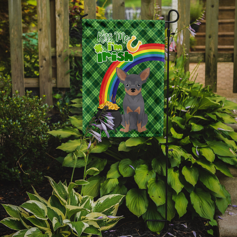 Blue and Tan Chihuahua St. Patrick's Garden Flag – "Kiss Me I’m Irish" with Pot of Gold & Rainbow