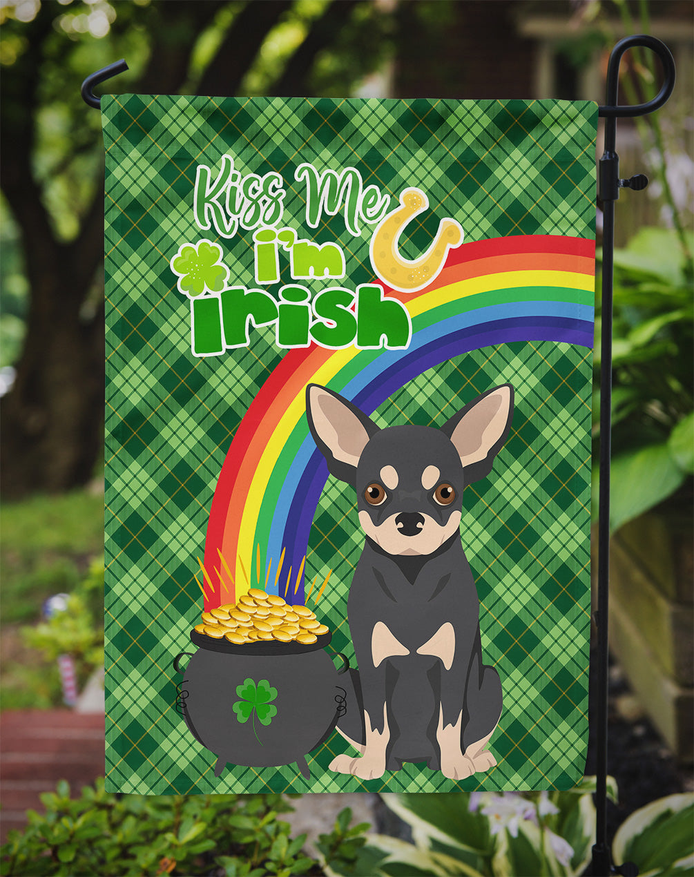 Black and Cream Chihuahua St. Patrick's Garden Flag – "Kiss Me I’m Irish" with Pot of Gold & Rainbow