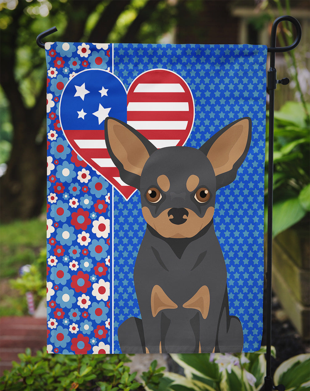 Black and Tan Chihuahua Patriotic Heart Garden Flag – Red, White & Blue Dog Decor with Star Background