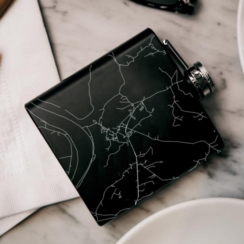 St Francisville - Louisiana Map Hip Flask in Matte Black